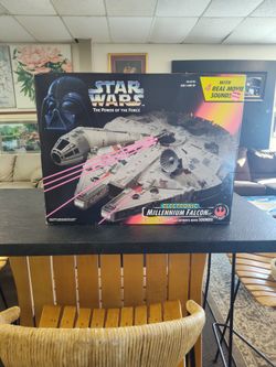 Star Wars Millennium Falcon