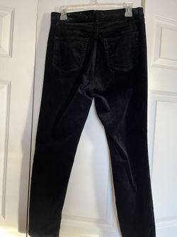 It’s Very Nice Pants For Women’s Made By Loft. The Size Is 10. The Color Is Black.