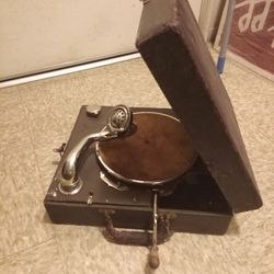 1930 Phonograph Whatchtower