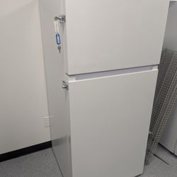 Mora Fridge Freezer  18cu Ft 