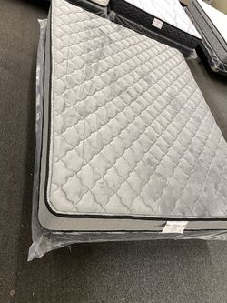 VELVET QUEEN MATTRESS & BOX
