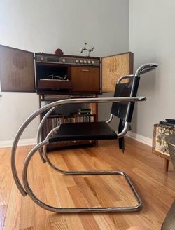 Mies Van Der Rohe MR20 Armchair Leather Chrome Cantilever Chair Black Leather Modernist Bauhaus MCM