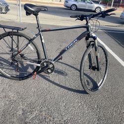 Trek 8.4 DS Hybrid  21" Bicycle