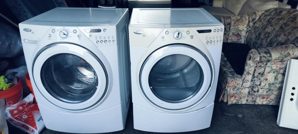 Whirlpool Duet Washer and dryer set