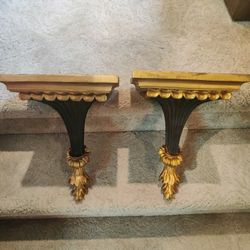 PAIR OF NEOCLASSICAL WALL BRACKETS/SCONCES
