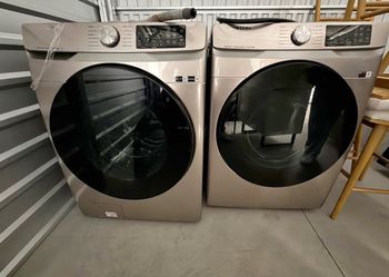 Samsung 6300 Series Washer & Electric Dryer Set – Champagne – $500
