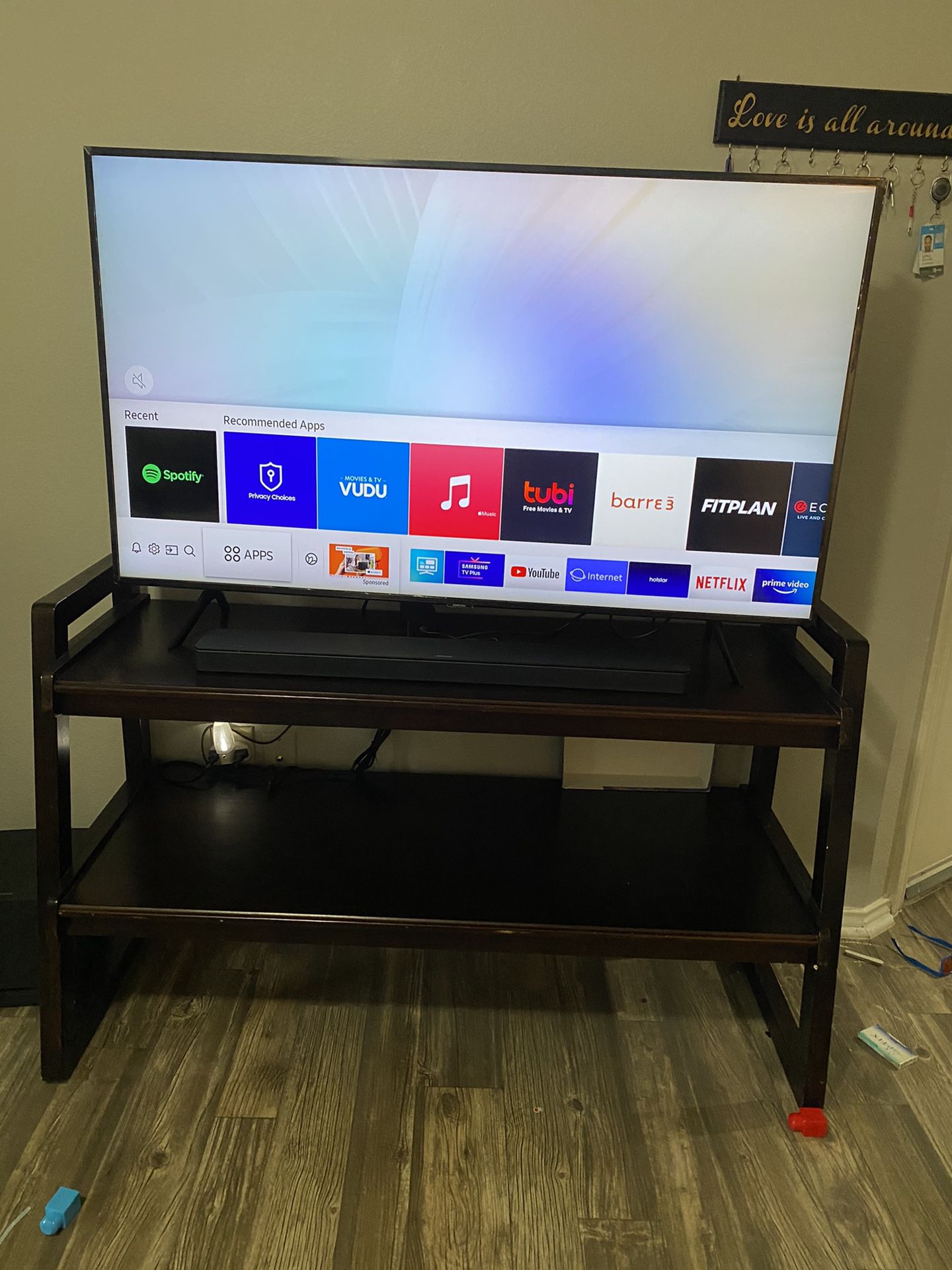 TV Stand Holds 55”