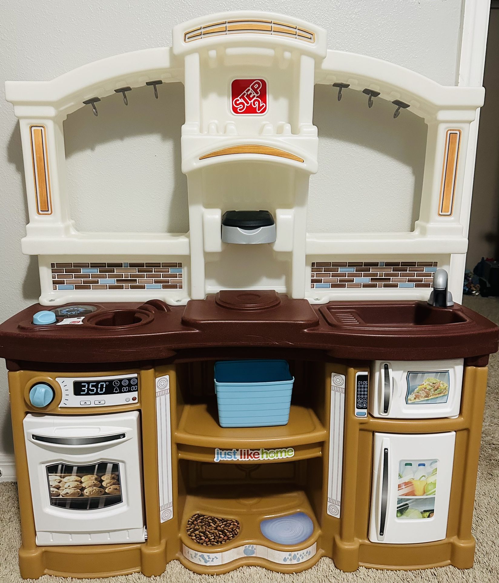 Step 2 Kitchen
