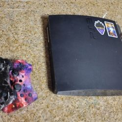 modded ps3 with controllers,  power cable and hdmi