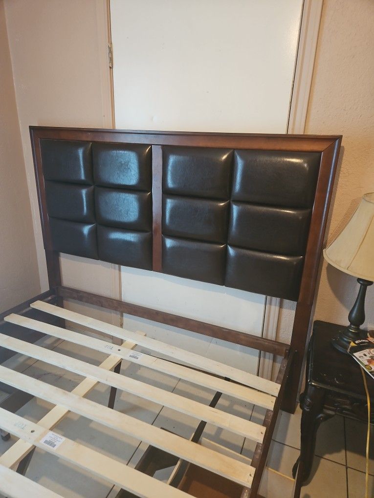 Cama queen