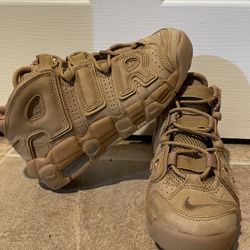 Brand New Nike Air Uptempo Size 4y