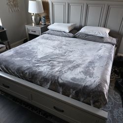 Aspen Home Cal King Storage Bed With Dresser Mirror And 2 Nightstands