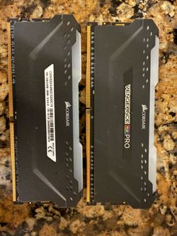 32GB DDR4  XMP 3200 memory with LEDs