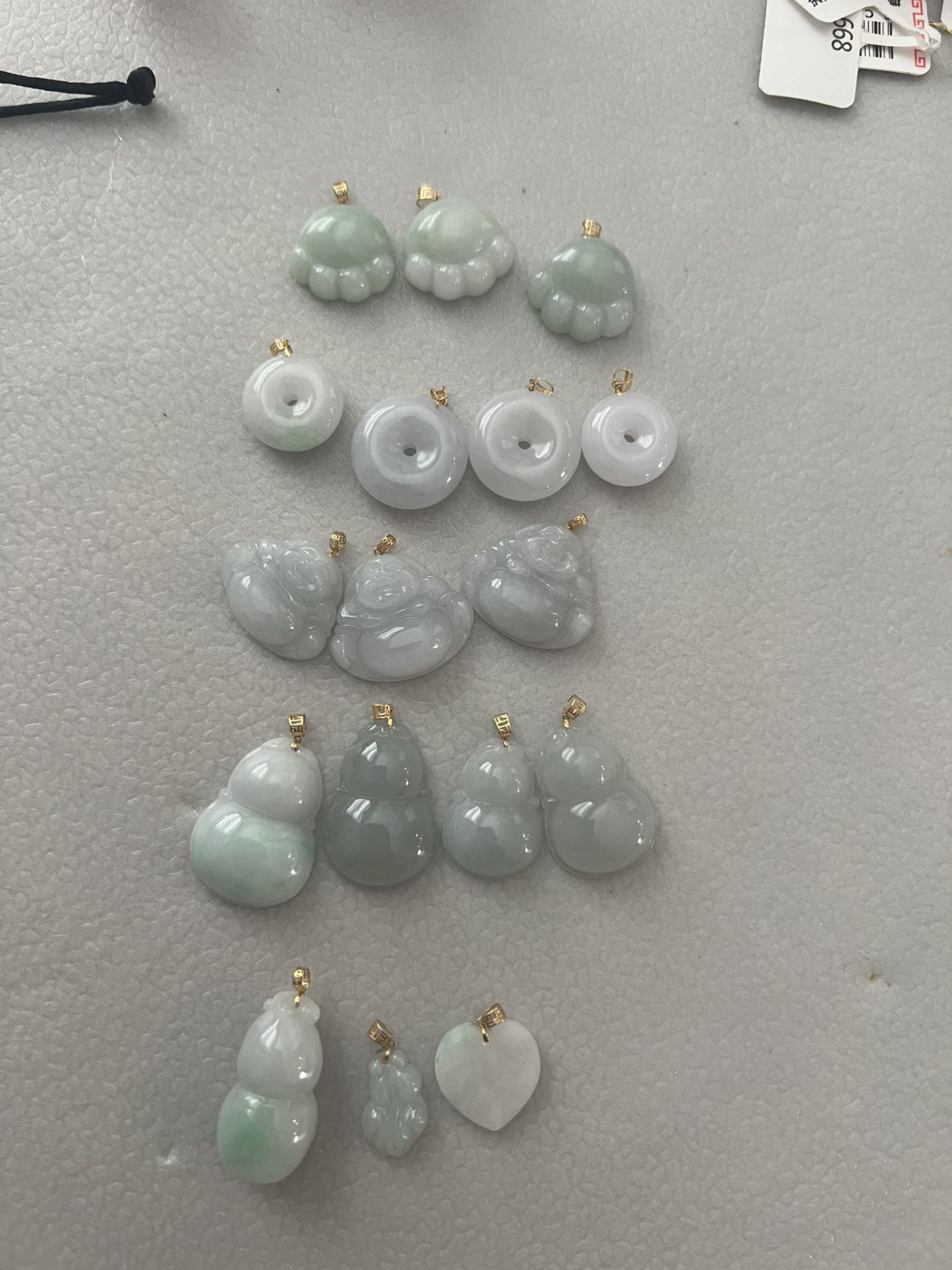 18k gold buckle jadeite pendant