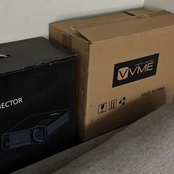 Brand new led projector HDMI USB VGA pro white model new