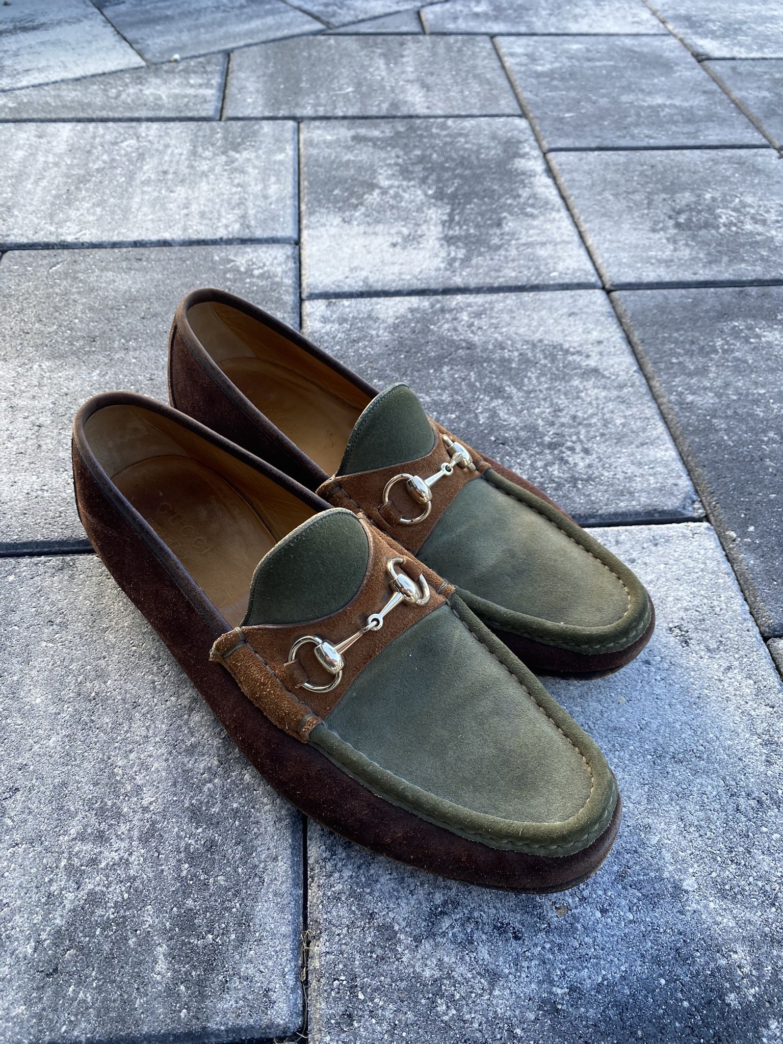 Gucci Men’s Two-Tone Suede Horsebit Loafers – Size 9
