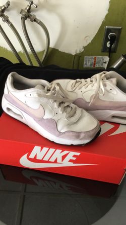 Nike women’s size 8