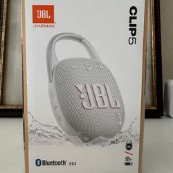 JBL Clip 5 Portable Speaker