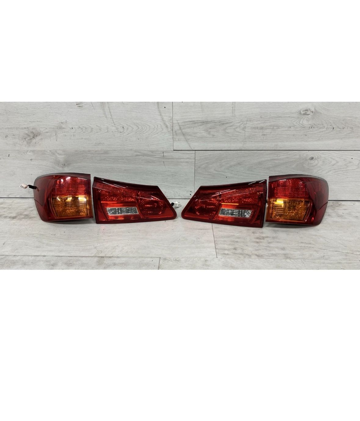 06-13 LEXUS IS350 TAIL LIGHT SET.