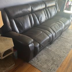  Couch - 2 Sections Recline