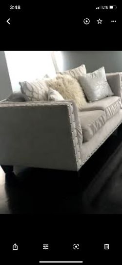 Beautiful and confortable Oversized loveseat