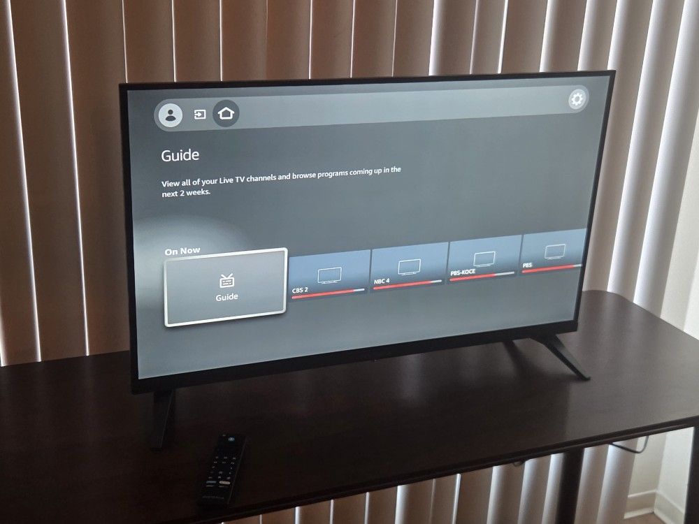 32" FLAT SCREEN  FIRE TV