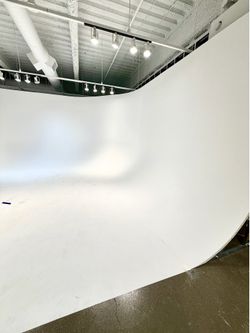 Professional Photography Cyclorama Infinity Wall $4,500 MUST GO BY 6/17!