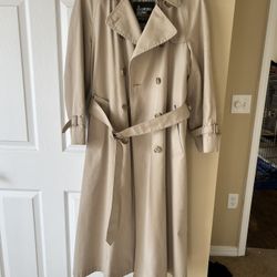 Women's London Fog Trench coat 