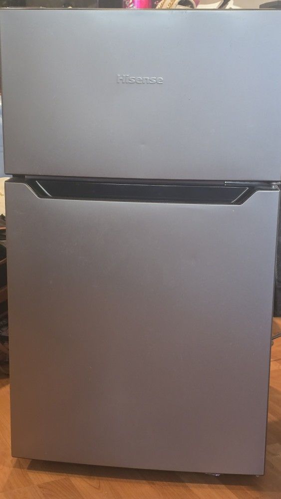 WORKING MINI FRIDGE (PENDING)