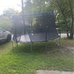 Trampoline 
