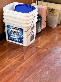 Buckets without lids