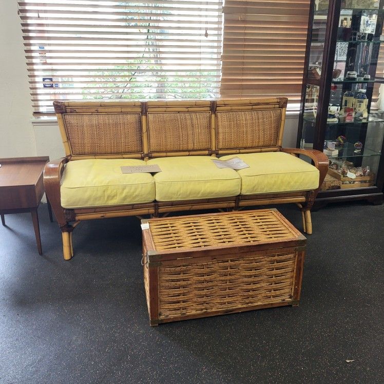 Vintage mid-century modern rattan 3 seater sofa Paul Frankl style Tiki Coastal chic