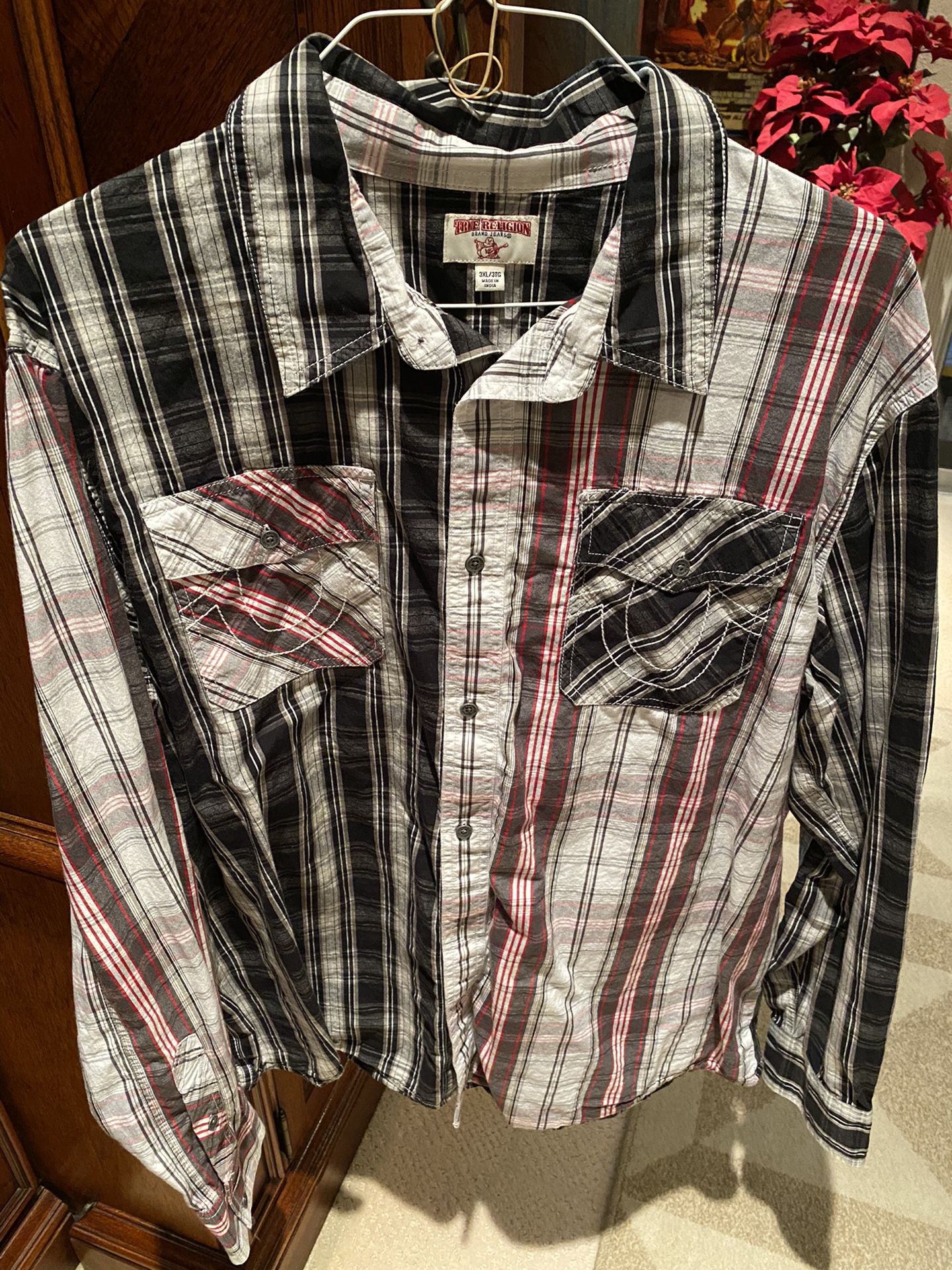 New men True Religion brand dress shirt size 3Xl.