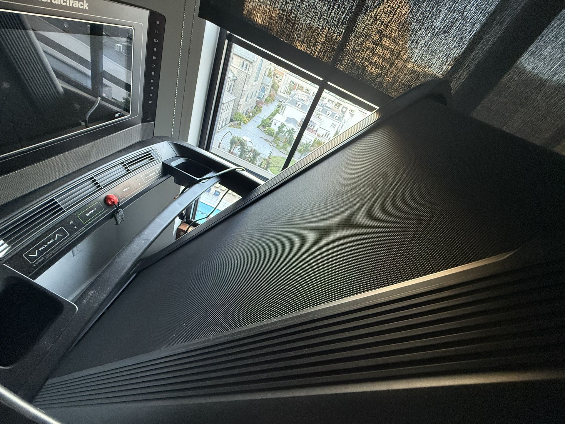 Nordic Track Commercial 1750