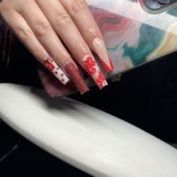 Nails 