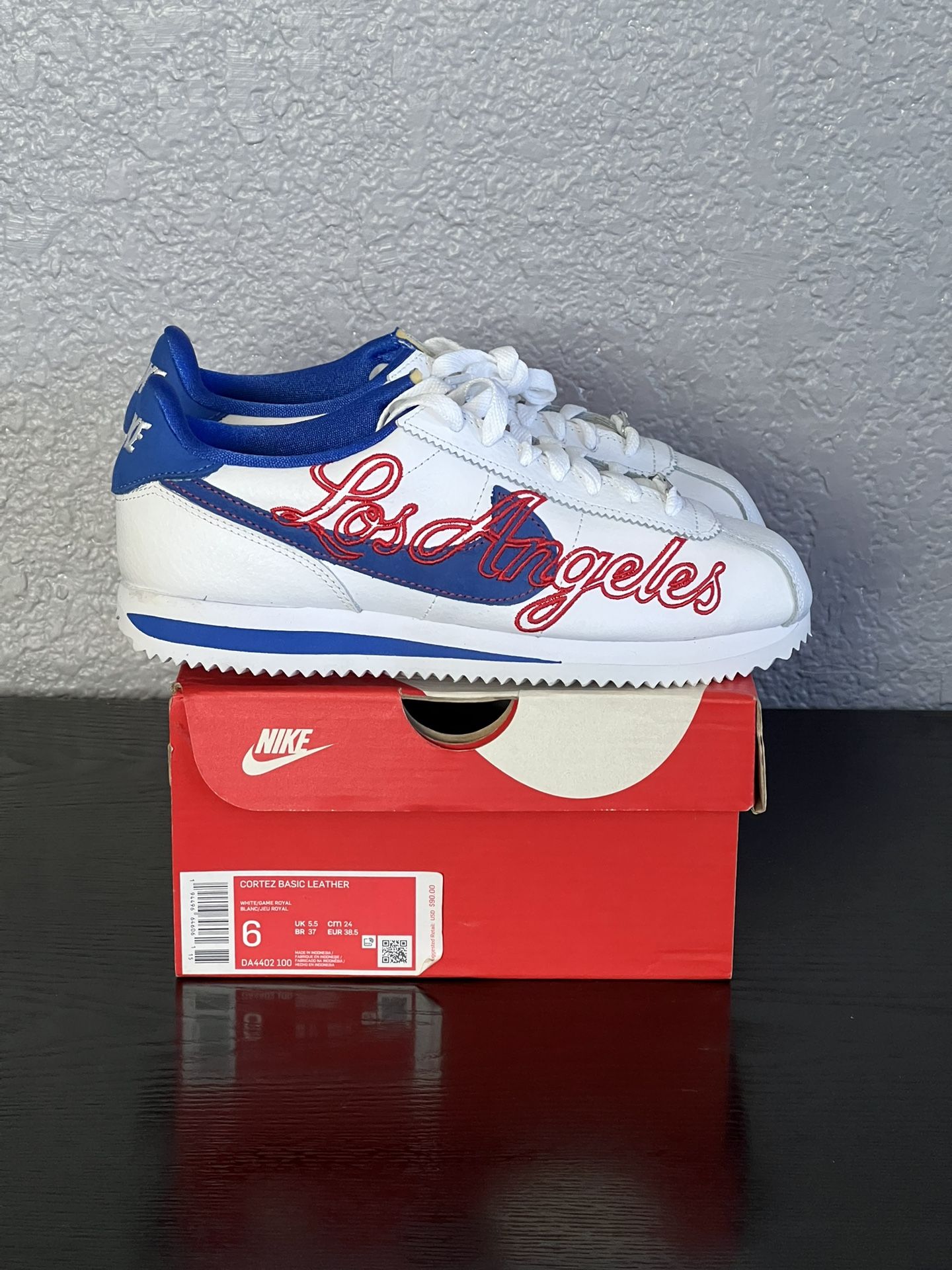 Nike Cortez x Los Angeles Dodgers Size 6 In Men / 7.5 Women