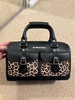 DR MARTEN PURSE