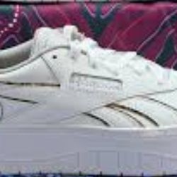 Court Advance Surge Leather Sneaker....size 9