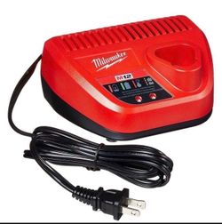 Milwaukee M12 Charger