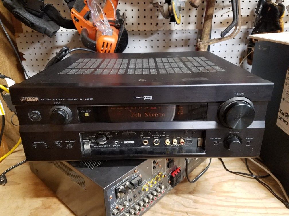 YAMAHA RXV2500 AV RECEIVER for Sale in Norco, CA OfferUp