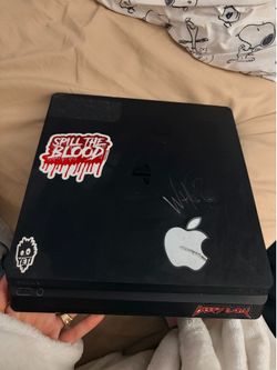 Black PS4