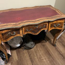 Beautiful Design Antique Wood Table 