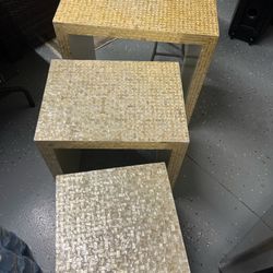 Set of 3 Decorative Nesting Tables – Mother of Pearl Style