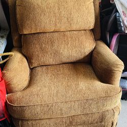 Yard Sale Saturday 8am-2pm 