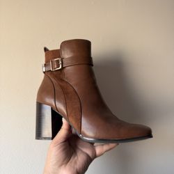 The Limited, Stylish brown ankle boots 8.5