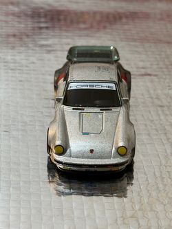 Hot wheels loose car