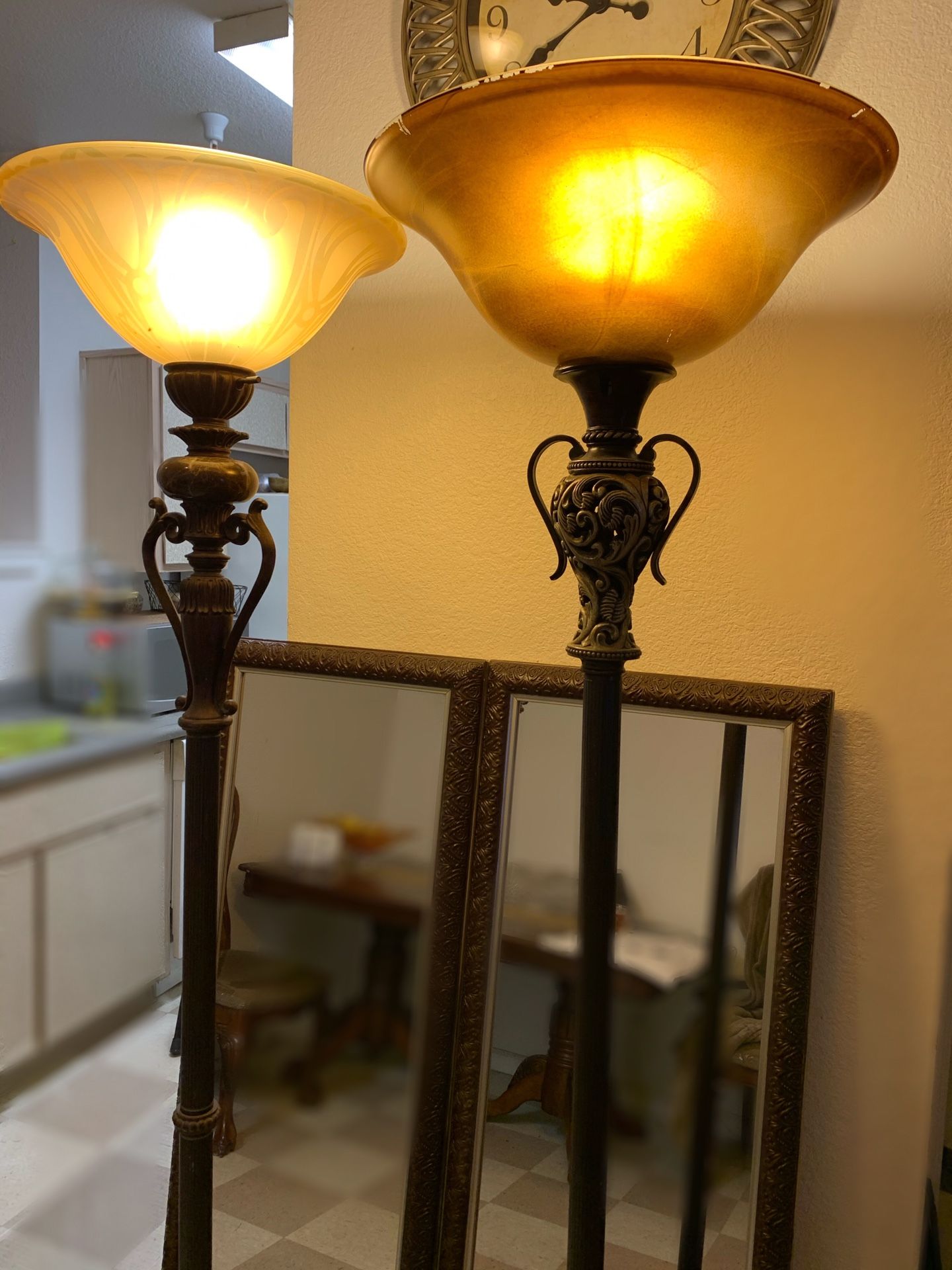 2 Vintage style floor lamps