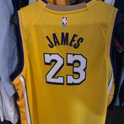 LeBron Jersey 
