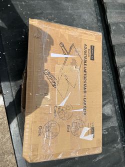 Adjustable laptop stand