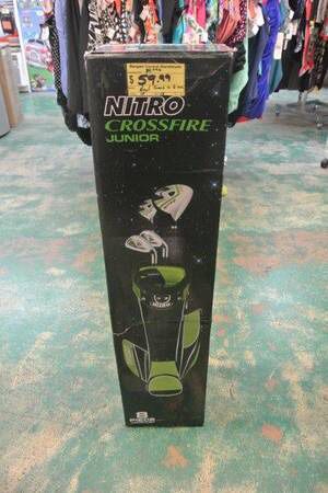 Nitro 8 Pc Right Handed Junior / Youth Golf Club Set in Green